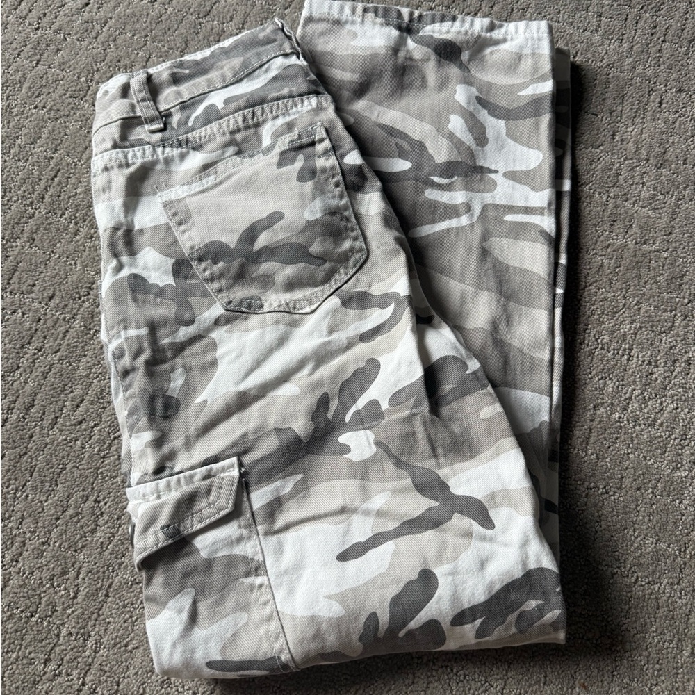 Womens Camouflage Cargo Pants